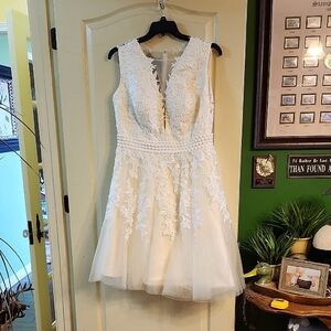 HEBEOS WEDDING DRESS